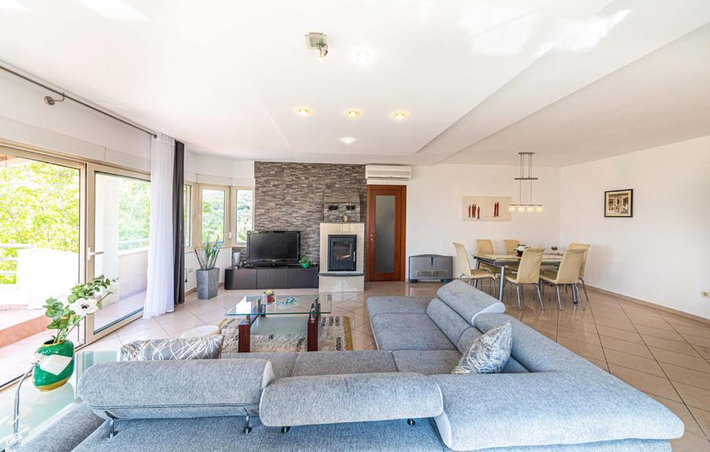 Luksuzna Villa Sa Privatnim Unutarnjim Bazenom Villa Garden Podstrana Esterno foto