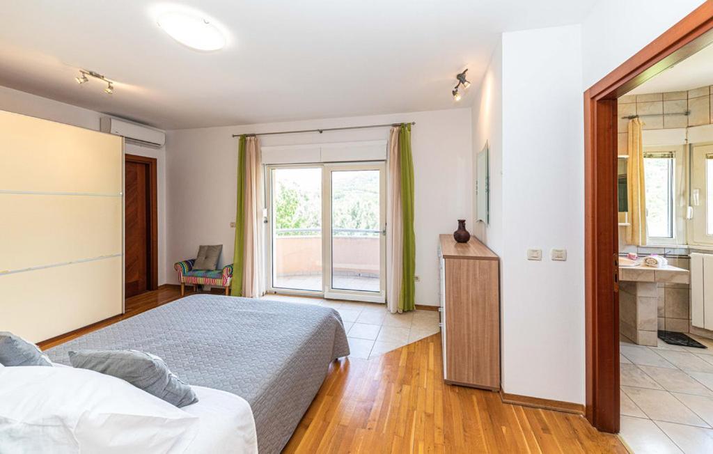 Luksuzna Villa Sa Privatnim Unutarnjim Bazenom Villa Garden Podstrana Esterno foto